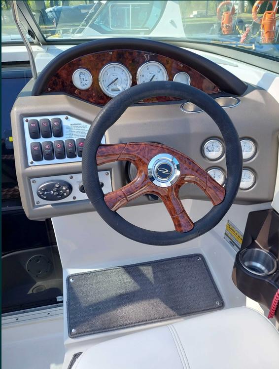 Łódź motorowa Regal 2250 rok 2006