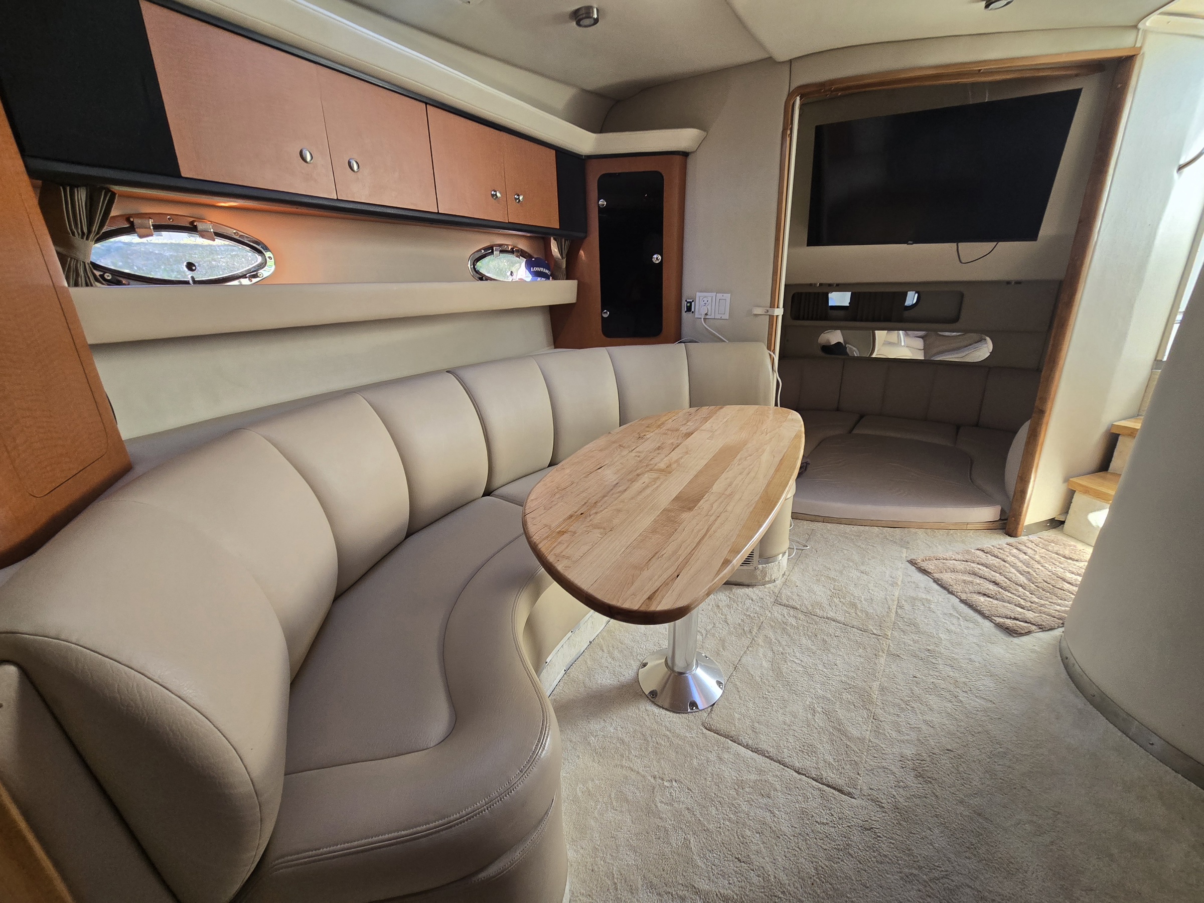 Motorówka Chaparral 370 – doinwestowana, bogato wyposażona, duża moc