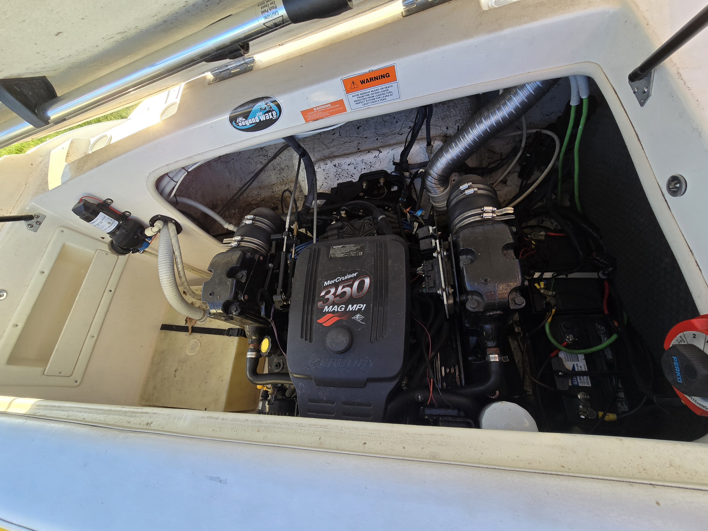 Sprzedam motorówkę Rinker 232 2006 | 5.7 V8 | Bravo 3 | Wakeboard | Mikołajki