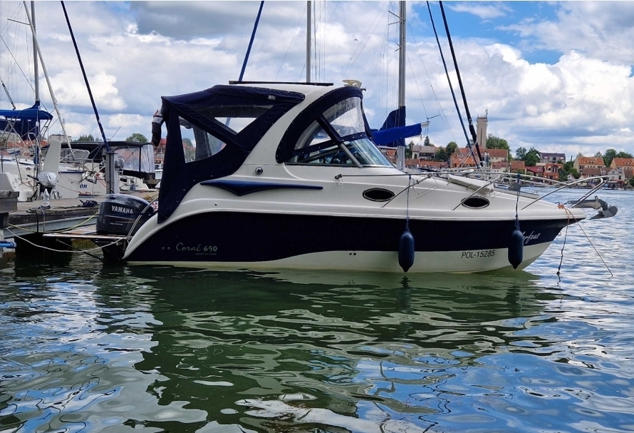 Jacht Motorowy CORAL 690 HARD TOP Yamaha 200KM