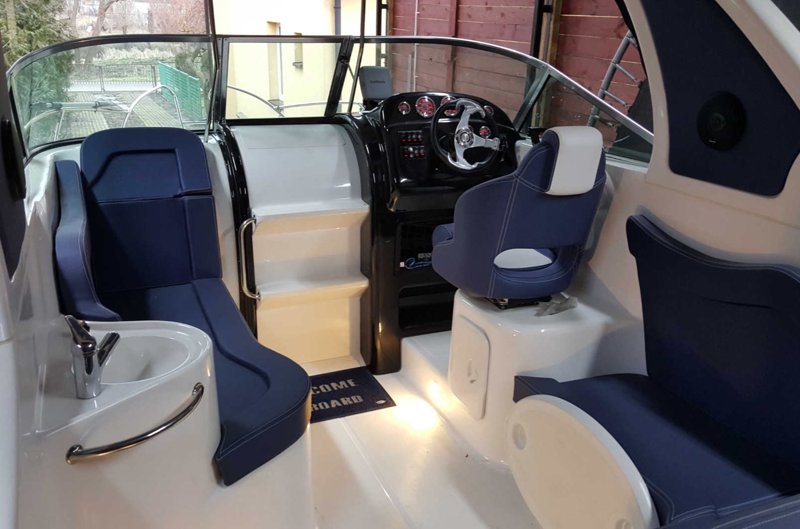 Jacht Motorowy CORAL 690 HARD TOP Yamaha 200KM