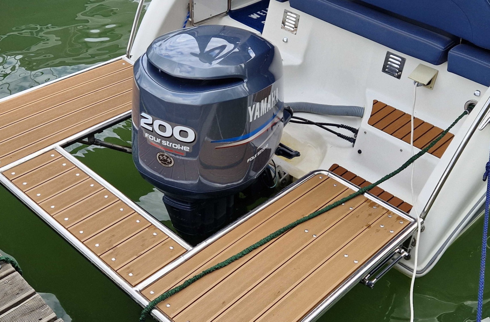 Jacht Motorowy CORAL 690 HARD TOP Yamaha 200KM